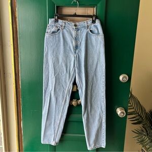 Levi Light Wash High-Rise Straight Leg Jeans